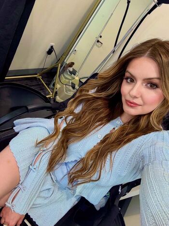 Full leaked Ariel winter page private photo