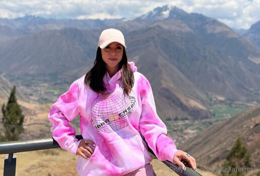 Full leaked Ariella ferrera private photo