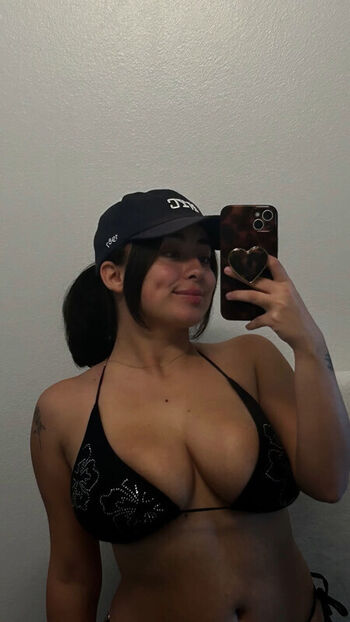 Full leaked Ariibacardi private photo