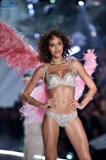 Full leaked Arrington private photo