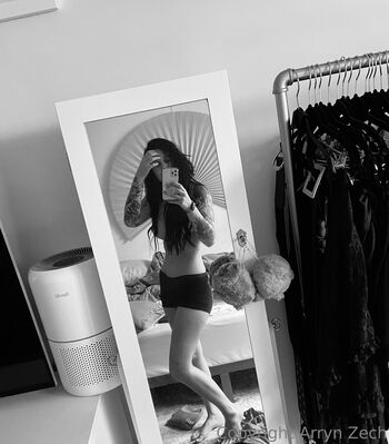 Full leaked Arryn zech private photo