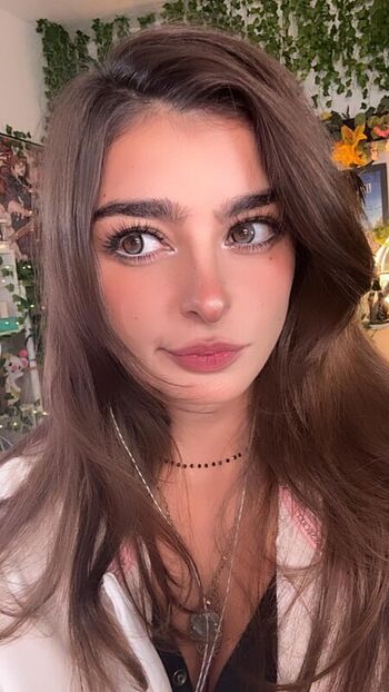 Full leaked Aruuu private photo