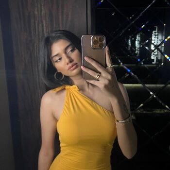 Full leaked Asfa sinha private photo