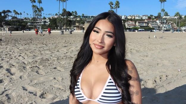 Full leaked Ashhuniid private photo