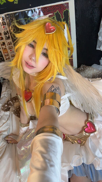 Full leaked Ashisbees page private photo