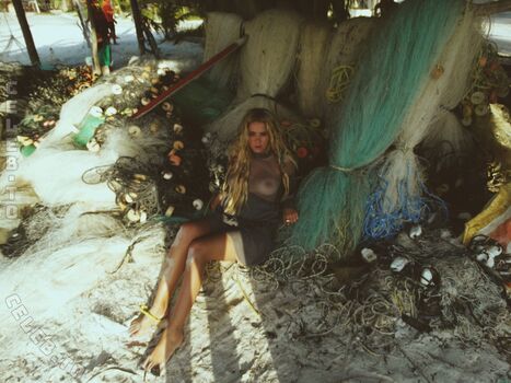 Full leaked Ashley benson private photo