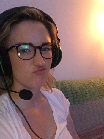 Full leaked Ashley johnson page private photo