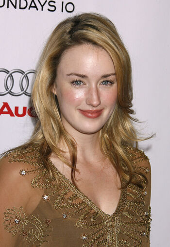 Full leaked Ashley johnson private photo