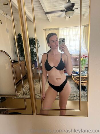 Full leaked Ashley lane  page private photo