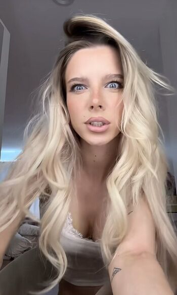 Ashley Matheson Smashedely