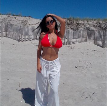 Full leaked Ashley nesheiwat private photo