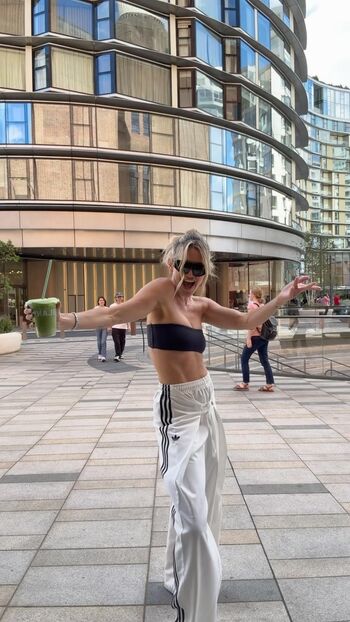 Full leaked Ashley roberts private photo
