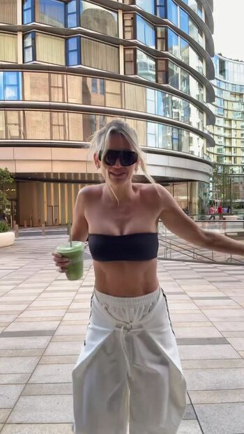 Full leaked Ashley roberts private photo