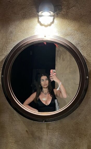 Full leaked Ashleygiov private photo