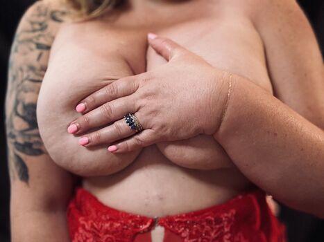 Full leaked Ashleylou private photo