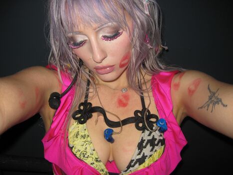 Full leaked Ashnikko private photo