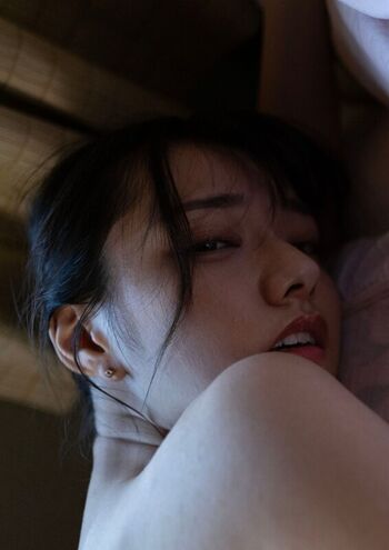 Full leaked Asian studio gallery page private photo