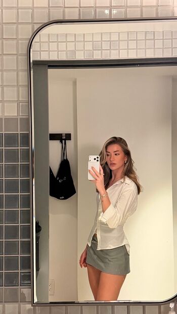 Full leaked Astabush private photo