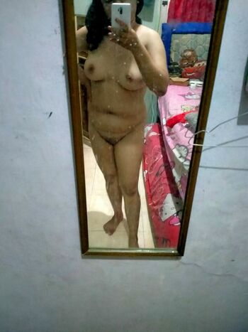 Full leaked Asti argyanti private photo