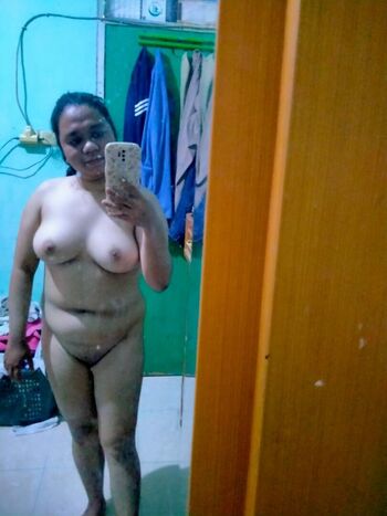 Full leaked Asti argyanti private photo