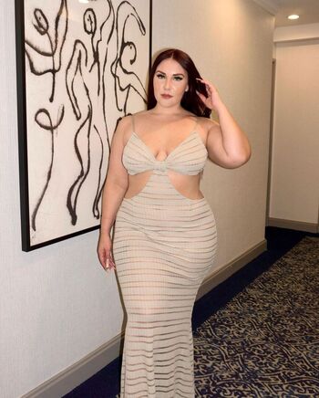 Full leaked Aubrey red ruby red private photo