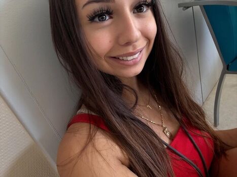 Full leaked Auri layne private photo