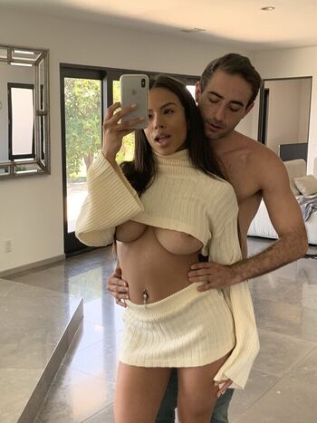 Full leaked Autumn falls private photo