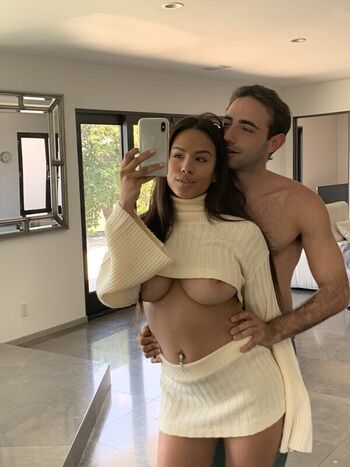 Full leaked Autumn falls private photo