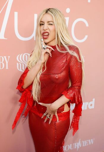 Full leaked Ava max page private photo