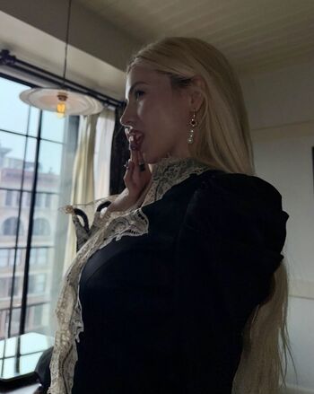 Full leaked Ava max private photo
