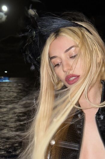 Full leaked Ava max page private photo
