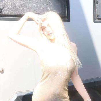 Full leaked Ava max page private photo