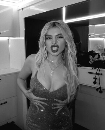 Full leaked Ava max page private photo
