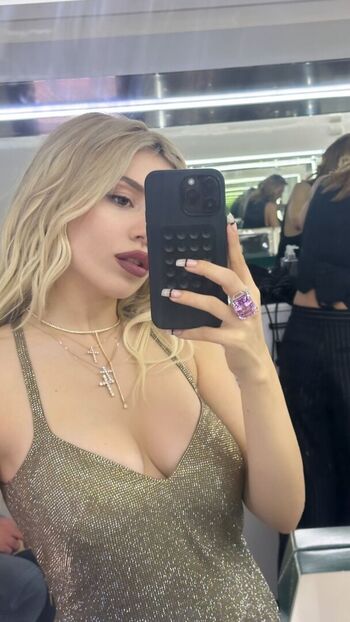 Full leaked Ava max page private photo