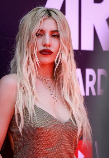 Full leaked Ava max private photo