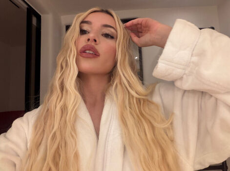 Full leaked Ava max private photo