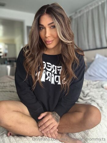 ava_muscle_mommy.ts