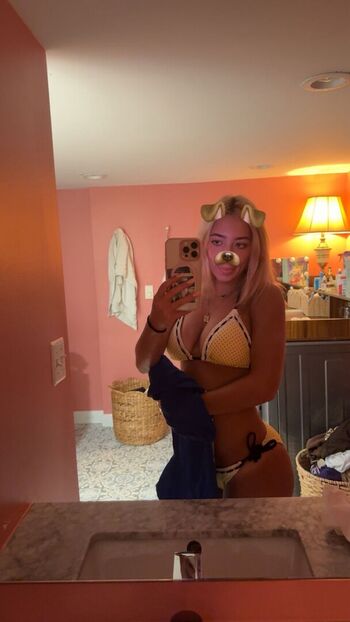 Full leaked Ava nucci page private photo