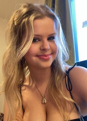 Ava Rose
