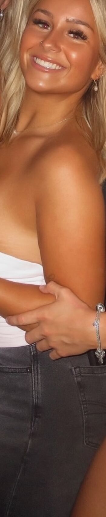 Leaked Ba butterfly/ private photo viral onlyfans