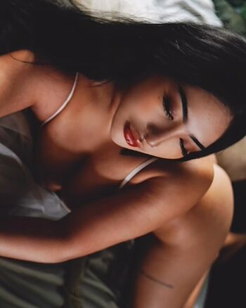 Full leaked Avalynbabe private photo