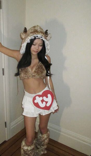 Full leaked Avasuun private photo