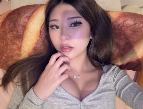 Full leaked Avasuun private photo