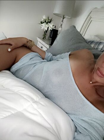 Full leaked Avelynraee private photo