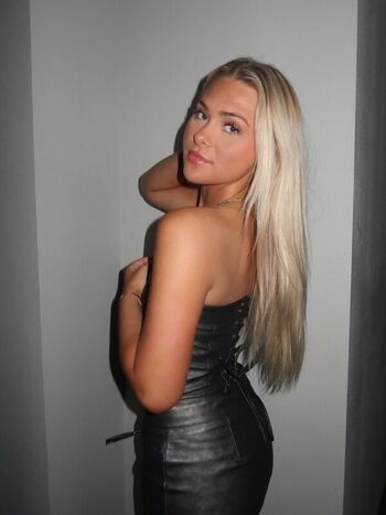 Full leaked Averi johnson private photo