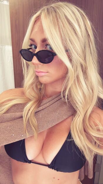 Full leaked Avery arthur private photo