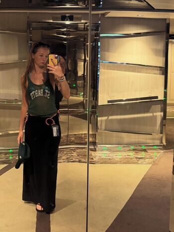 Full leaked Avery shipp page private photo