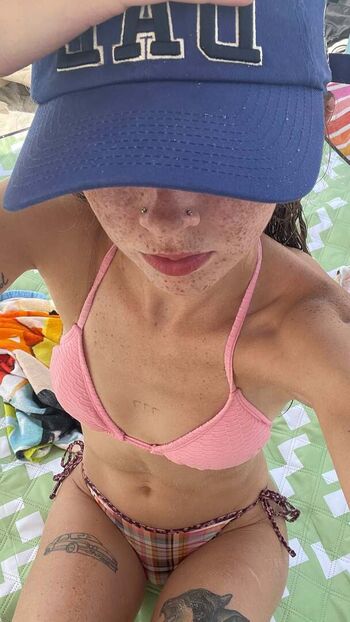 Full leaked Averyshipp private photo