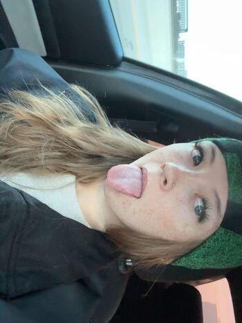 Full leaked Averyshipp private photo