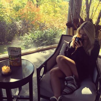 Full leaked Avril lavigne page private photo